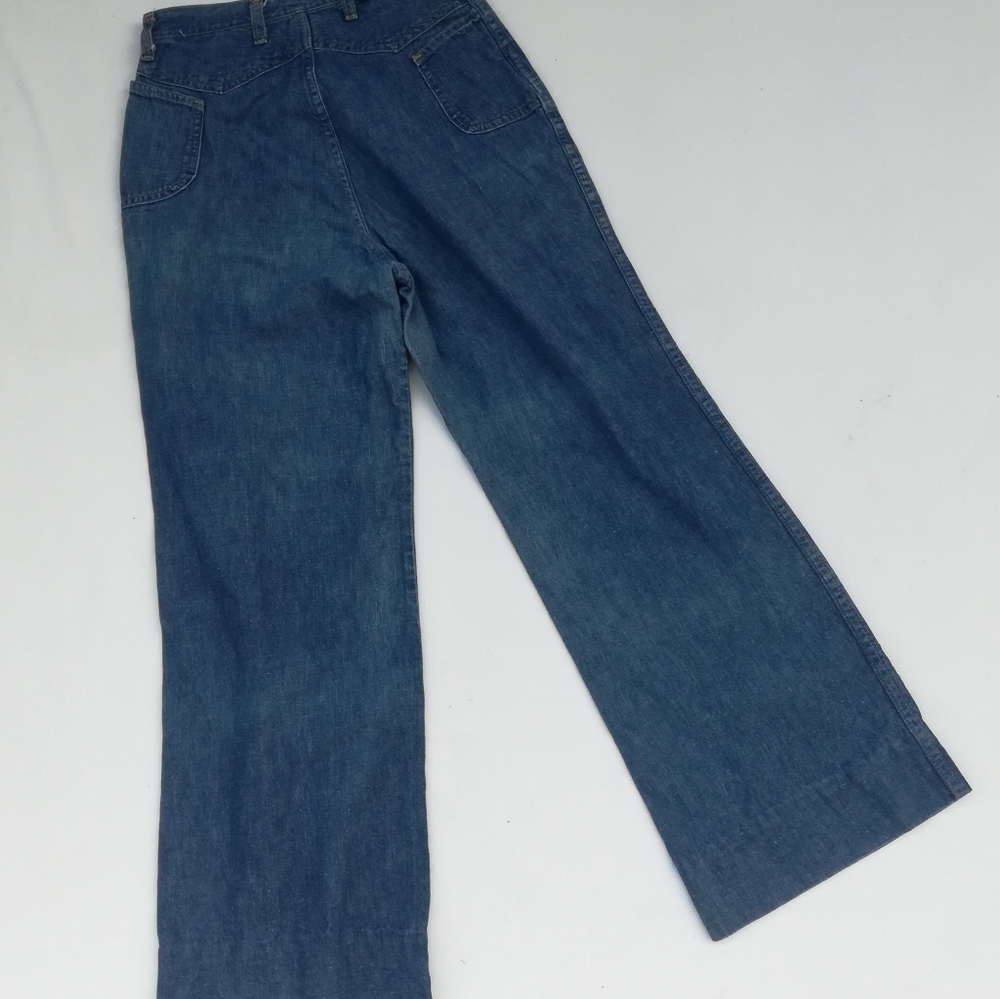Vintage Wide Leg Wrangler Jeans - Picture 9 of 9